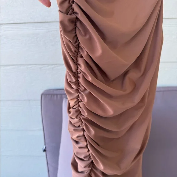 NWT Elegant Ruched Brown Dress - Picture 8 of 11